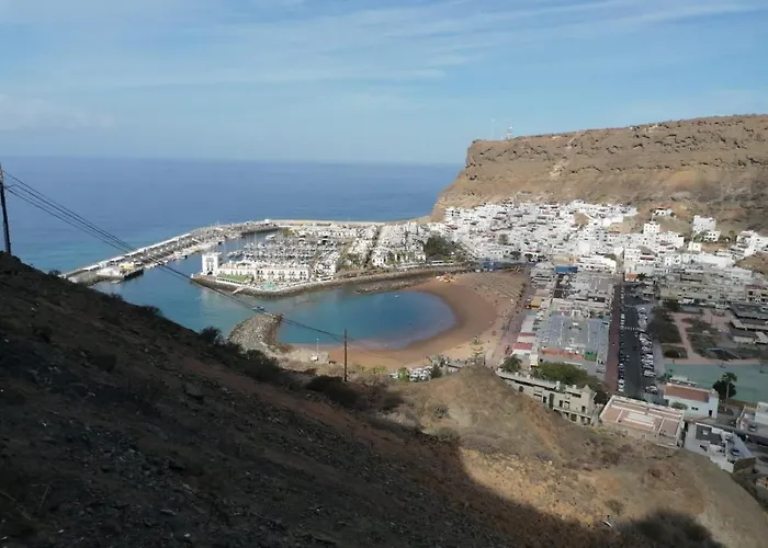 Playa Puerto De Mogan