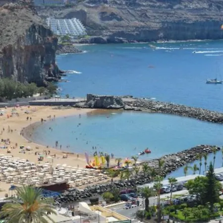 Playa Puerto De Mogan