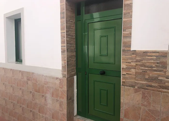 ゲストハウス Playa 2*