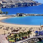 Playa Puerto De Mogan