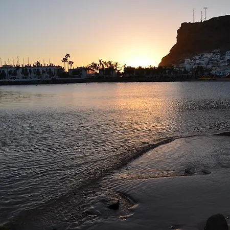 Playa Puerto De Mogan