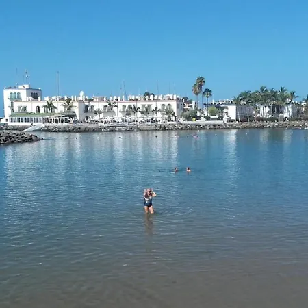招待所 Playa 2*